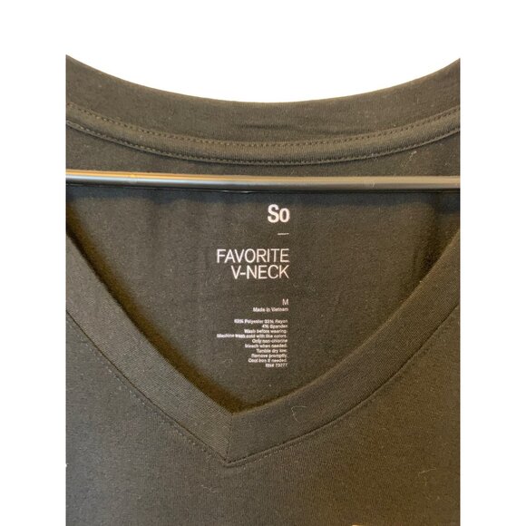 🌸3/$15🌸New with Tags Black Long Sleeve Tee sz Medium - Picture 2 of 5